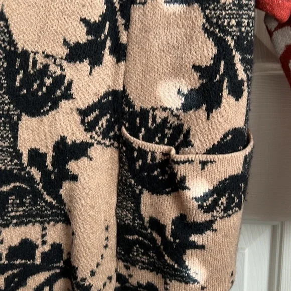 Anthropologie sweater - Picture 3 of 5